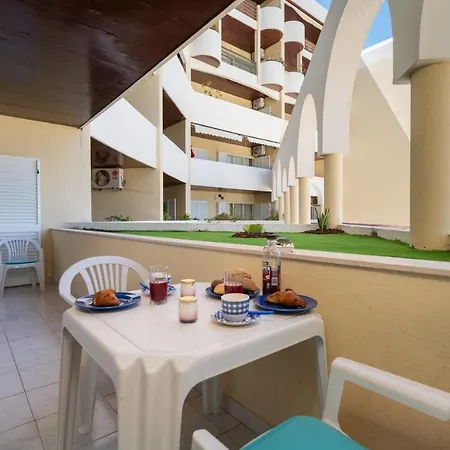 Apartamento Apartamento Vista Piscina Muito Perto Da *